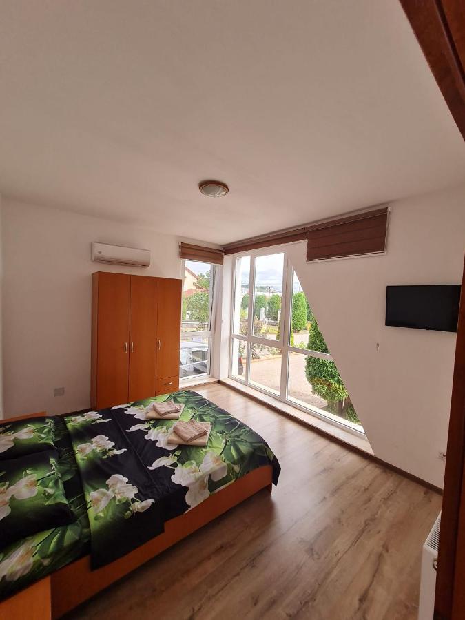 Vila Nei Lugoj Extérieur photo