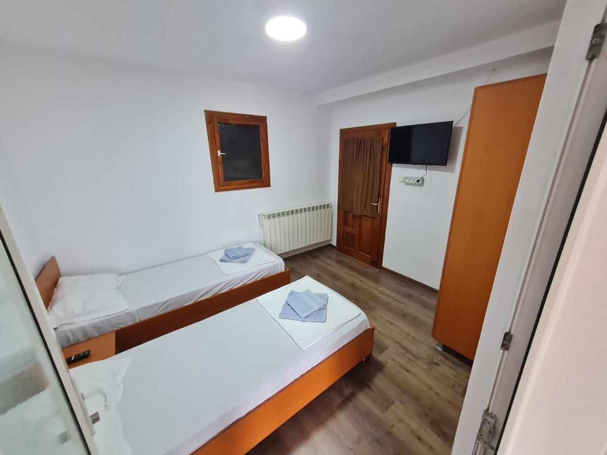 Vila Nei Lugoj Extérieur photo